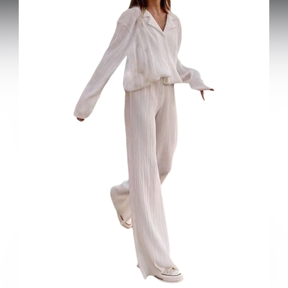 White Long-Sleeve Lounge Set/Jammies